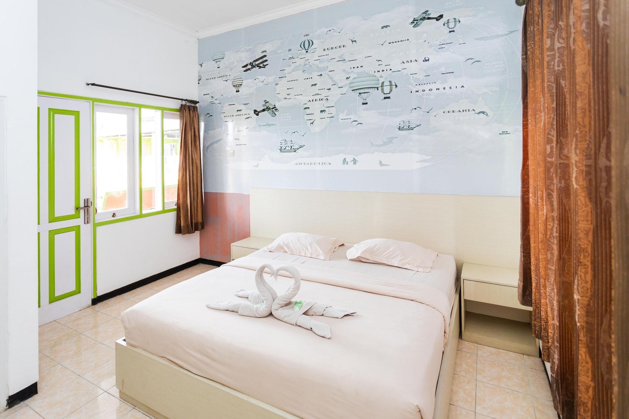 Villa Panderman Indah Batu  Exterior photo